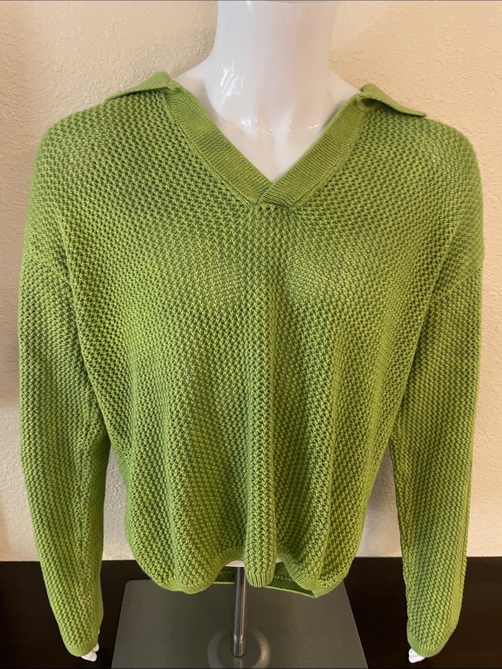 Green collared long sleeve sweater #knitwear #winterwear